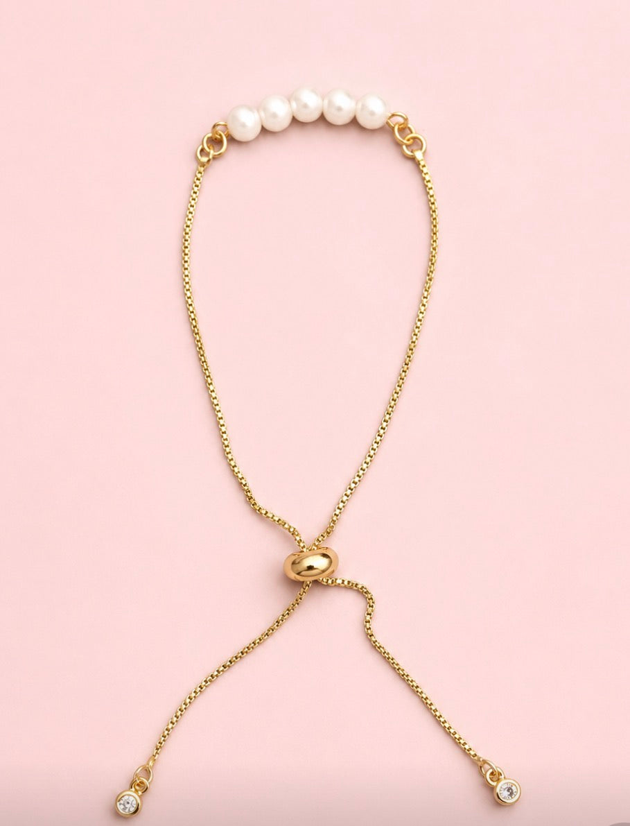 Gold adjustable chain bracelet